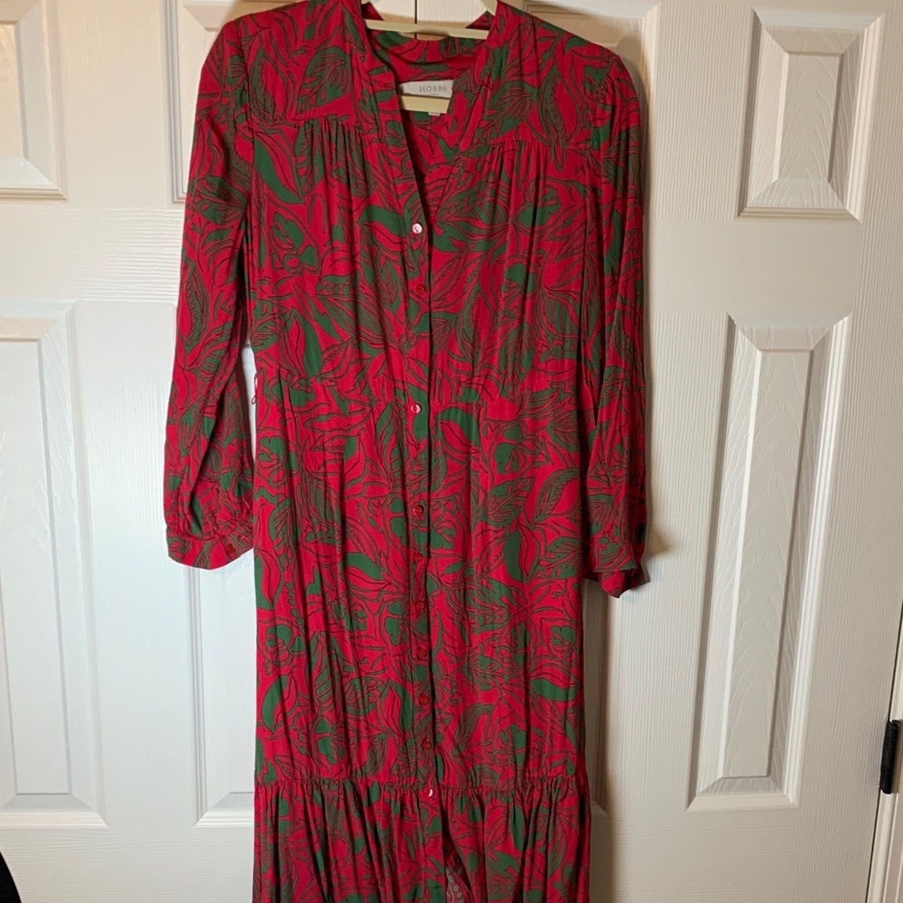 Elegant Red and Green Leaf Print Long Sleeve Dress